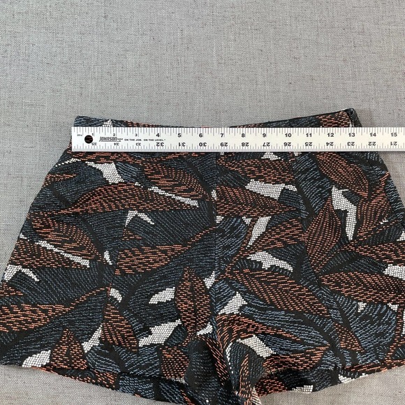Zara Shorts Womens Medium Trafaluc Collection Multicolored H Leaf Jacquard - Picture 6 of 8